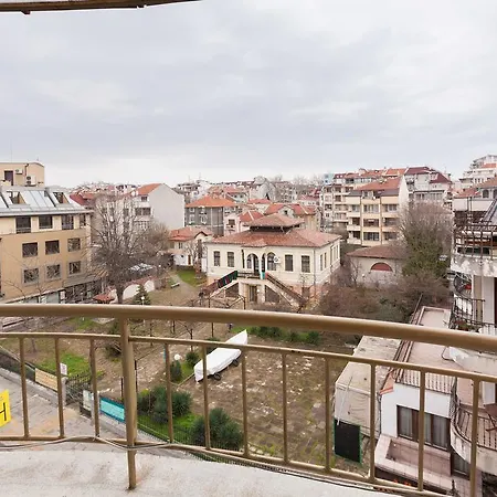 Lermontov 公寓 布尔加斯