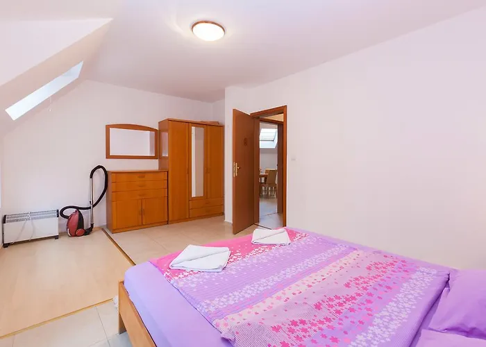 Lermontov アパート